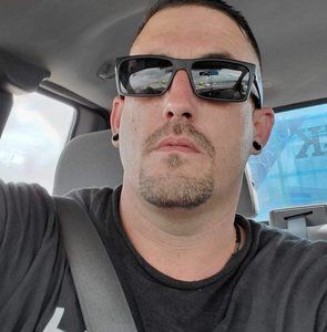 Meet your Posher, Thomas